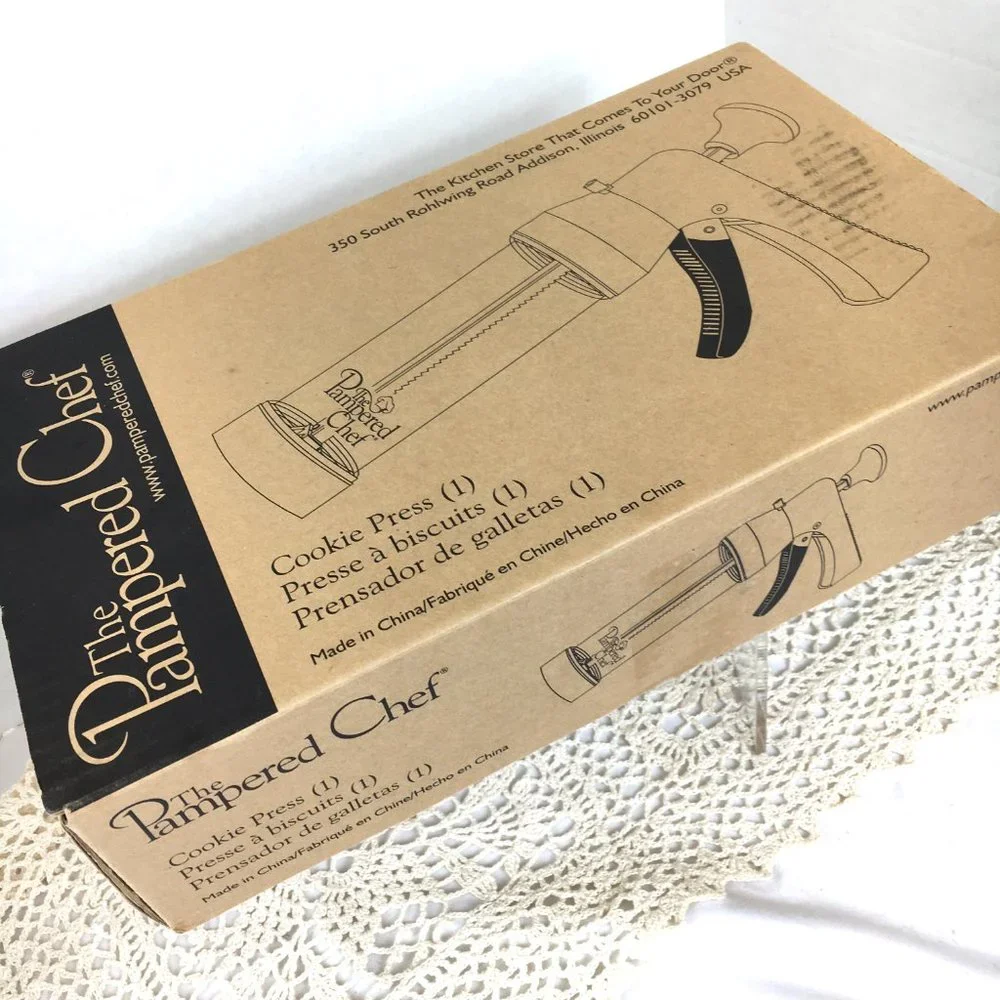 Retired Pampered Chef 16 Pc Cookie Press #1525 EUC